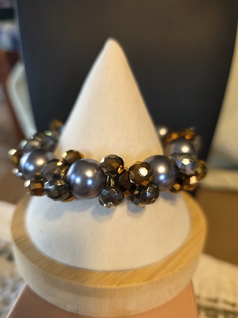 $242 Elegant Gray Pearl & Amber Crystal Stretch Bracelet - Women Jewelry
